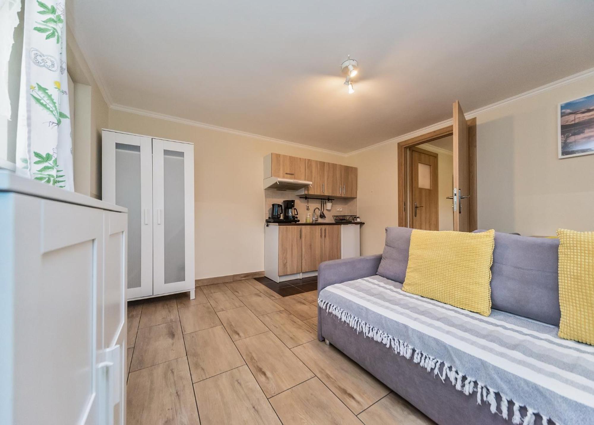 Willa Aleksandra - Apartamenty เมียนจีบรอเจีย จีเวียซกิแย ภายนอก รูปภาพ