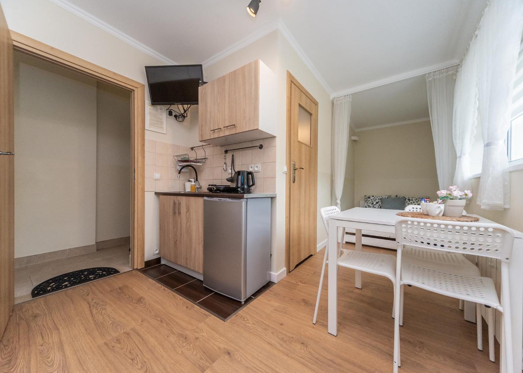 Willa Aleksandra - Apartamenty เมียนจีบรอเจีย จีเวียซกิแย ภายนอก รูปภาพ