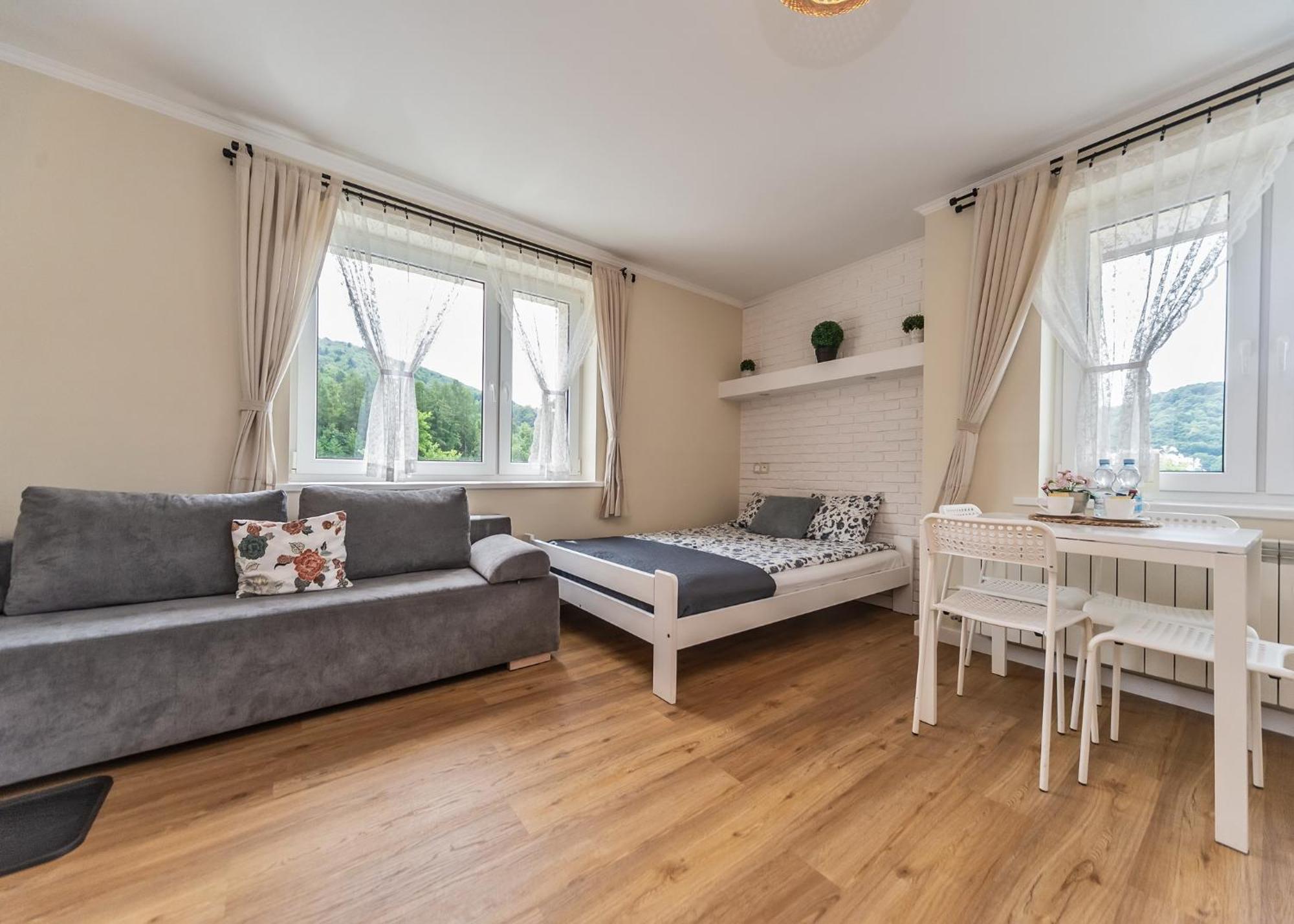 Willa Aleksandra - Apartamenty เมียนจีบรอเจีย จีเวียซกิแย ภายนอก รูปภาพ