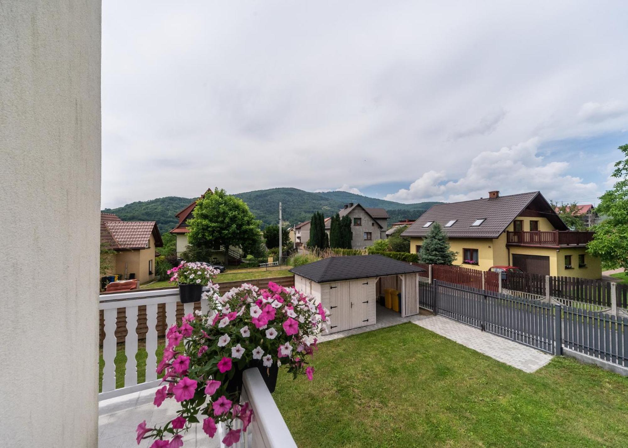 Willa Aleksandra - Apartamenty เมียนจีบรอเจีย จีเวียซกิแย ภายนอก รูปภาพ
