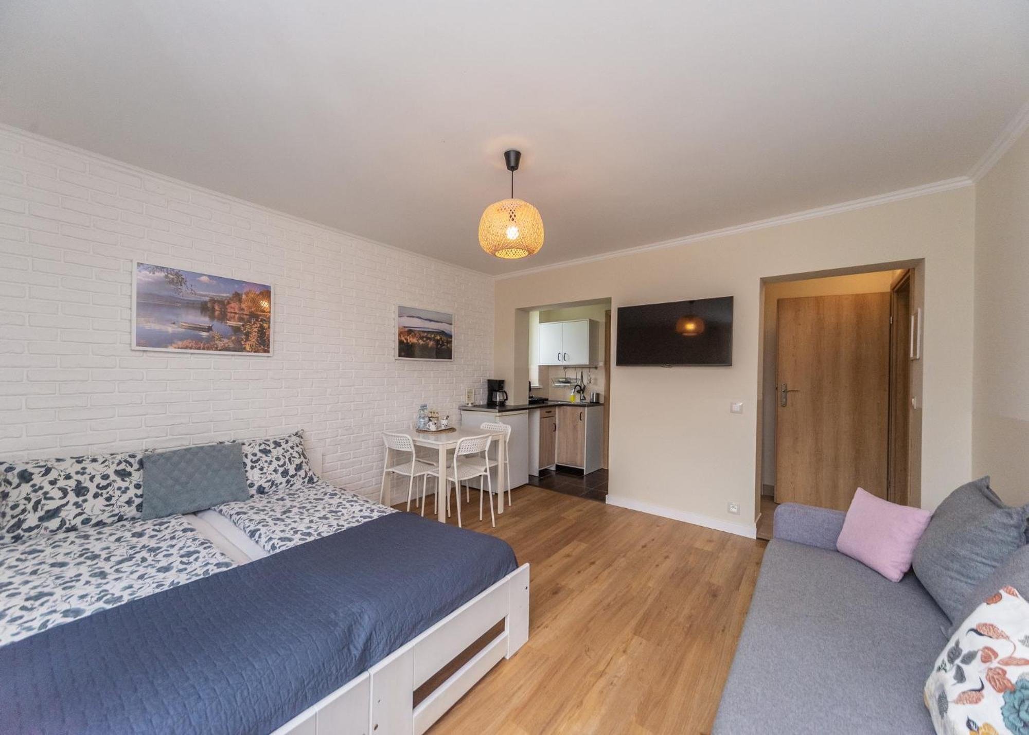 Willa Aleksandra - Apartamenty เมียนจีบรอเจีย จีเวียซกิแย ภายนอก รูปภาพ