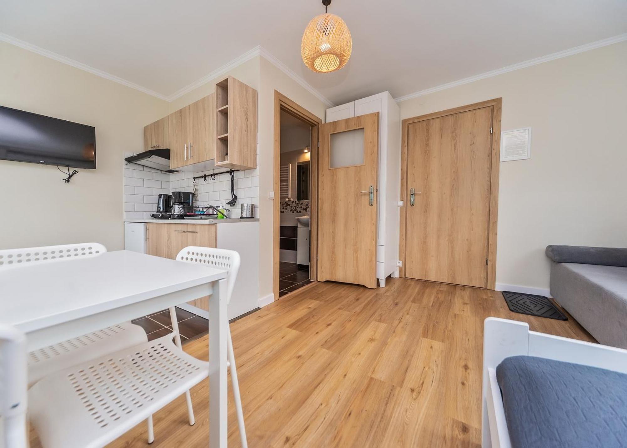 Willa Aleksandra - Apartamenty เมียนจีบรอเจีย จีเวียซกิแย ภายนอก รูปภาพ