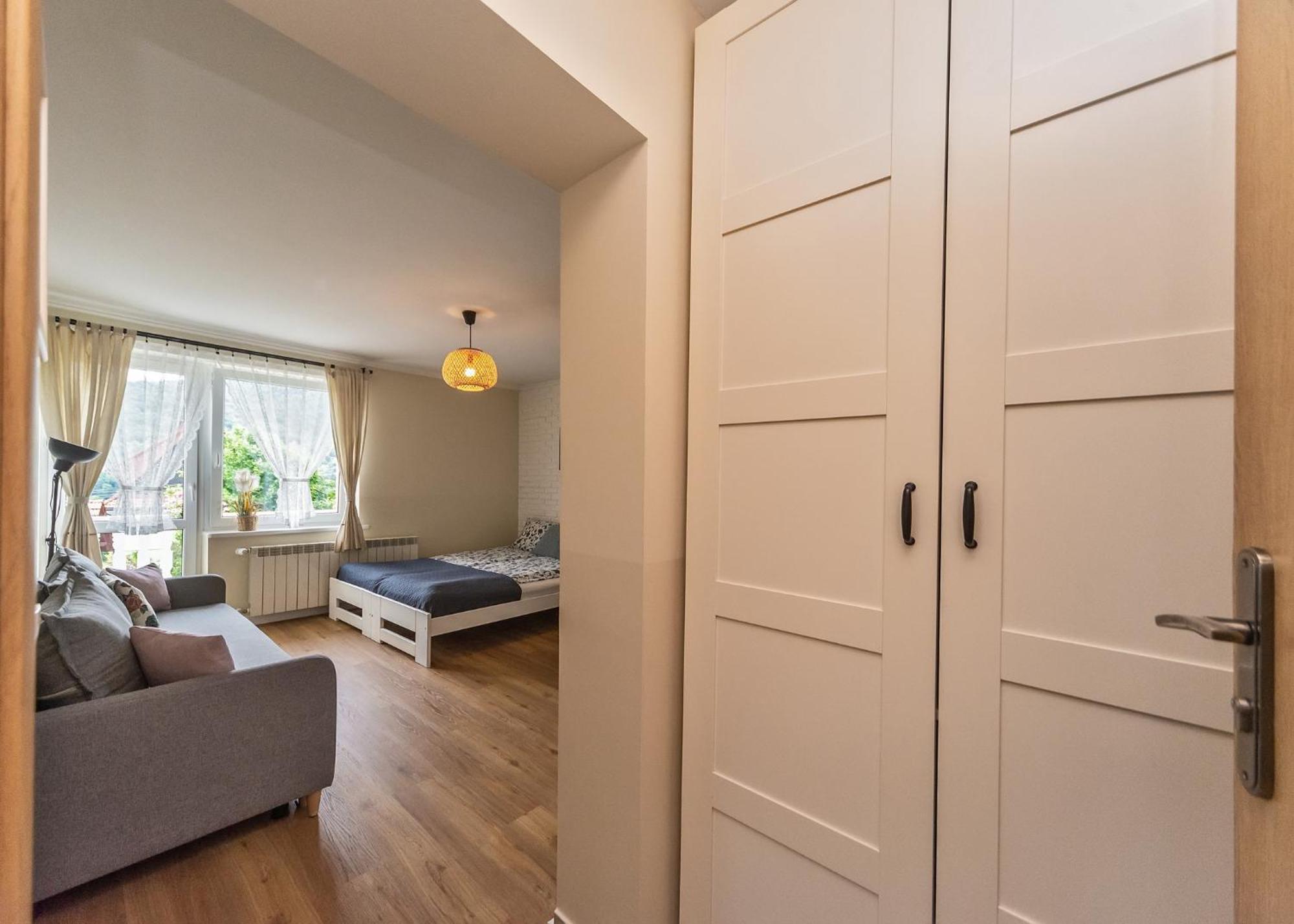 Willa Aleksandra - Apartamenty เมียนจีบรอเจีย จีเวียซกิแย ภายนอก รูปภาพ