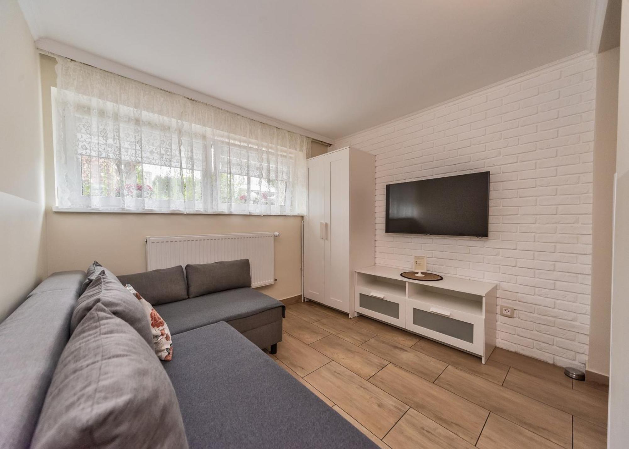 Willa Aleksandra - Apartamenty เมียนจีบรอเจีย จีเวียซกิแย ภายนอก รูปภาพ